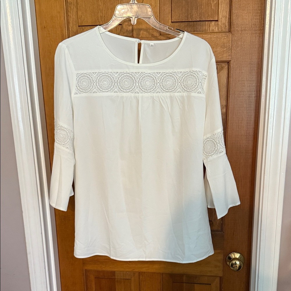 Elegant White Lace Detail Women's Top